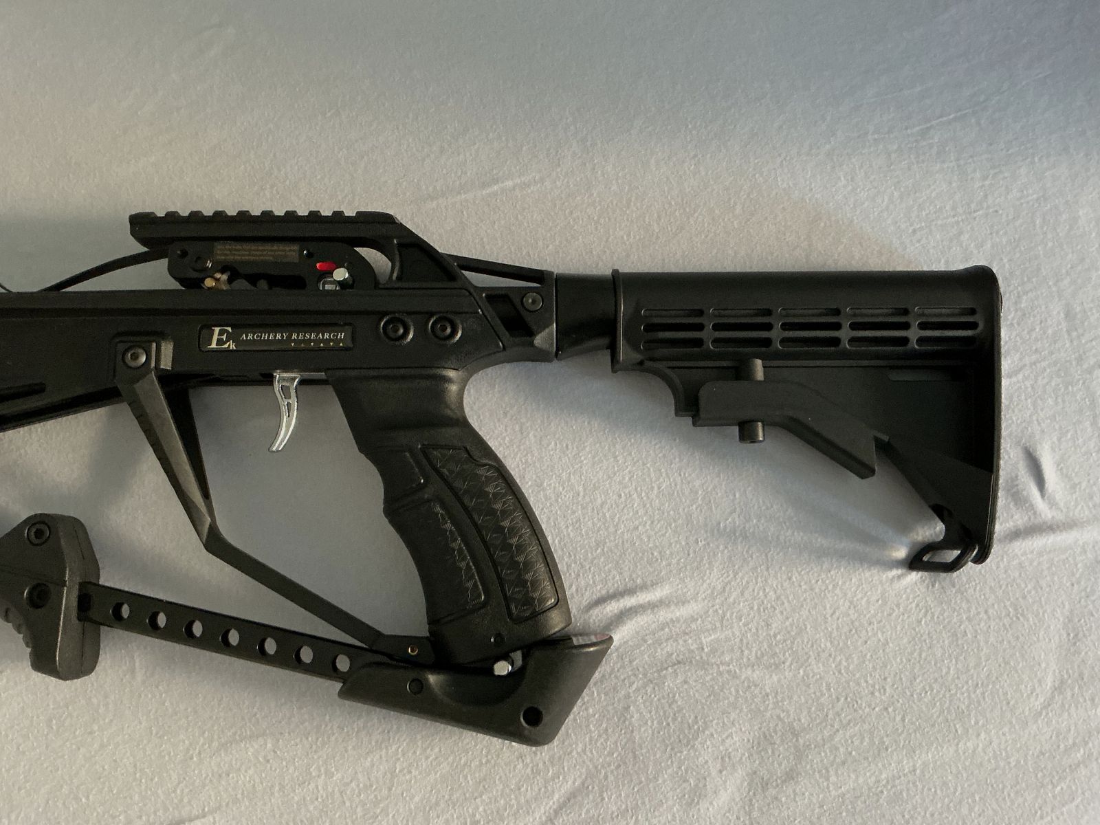 EK Archery Cobra R9 Deluxe