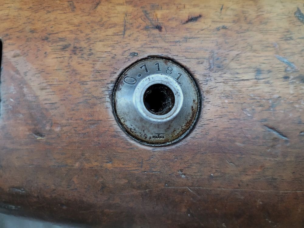 Sehr schöne K98 Gewehr aus der Frühzeit des III. Reichs – Rarissime Zuweisung Kriegsmarine Ostsee – Herstellung S/42 Mauser von 1938 – fast monomatrikulär – Wunderschöne Stempel und gut lesbare Punzen – Einwandfreie Mechanik – Sehr guter Lauf – Originaler Riemen – Sehr schöne, seltene Waffe in TTBE, Bild 1 von 37