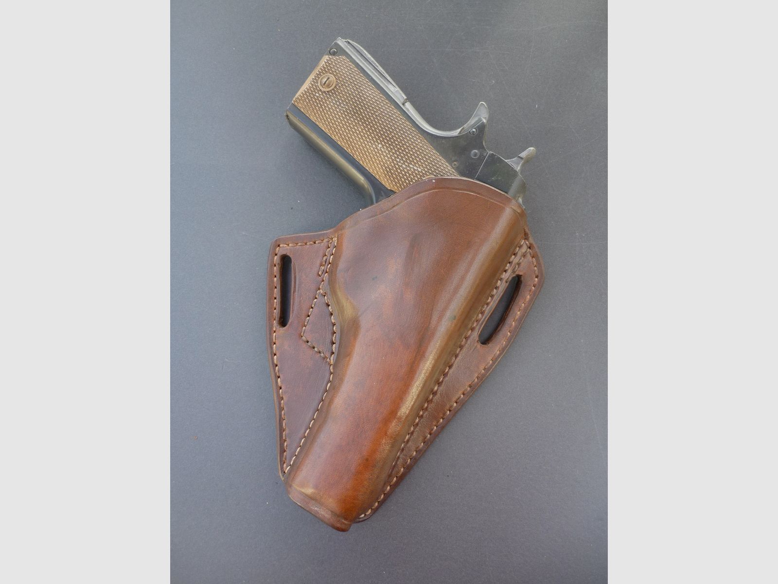 HKDesign Holster Art. Nr. 015 ,Pancake Holster für Colt  / TT33  - Rechtshänder 