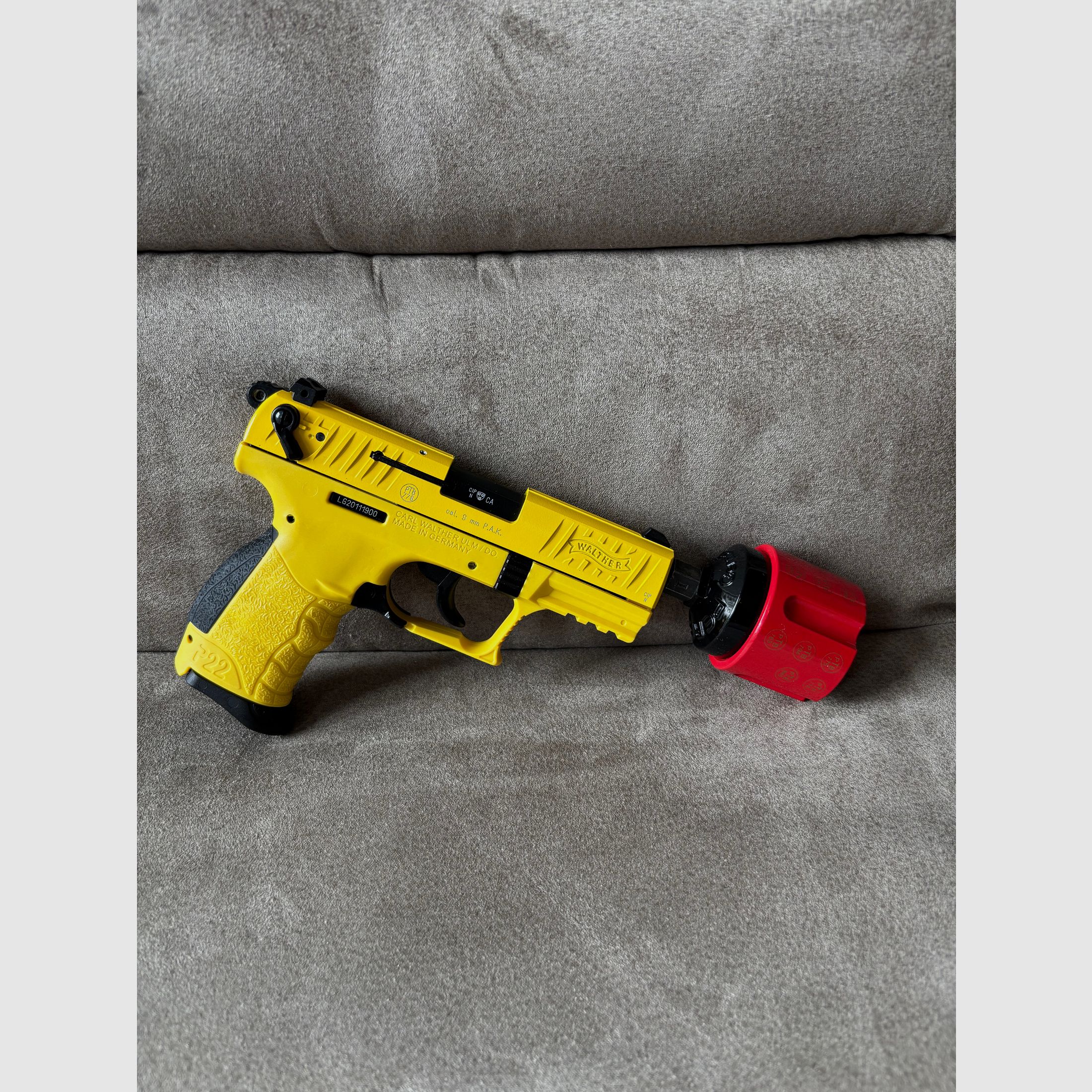 Walther P22 Tweety mit Abschussbecher 