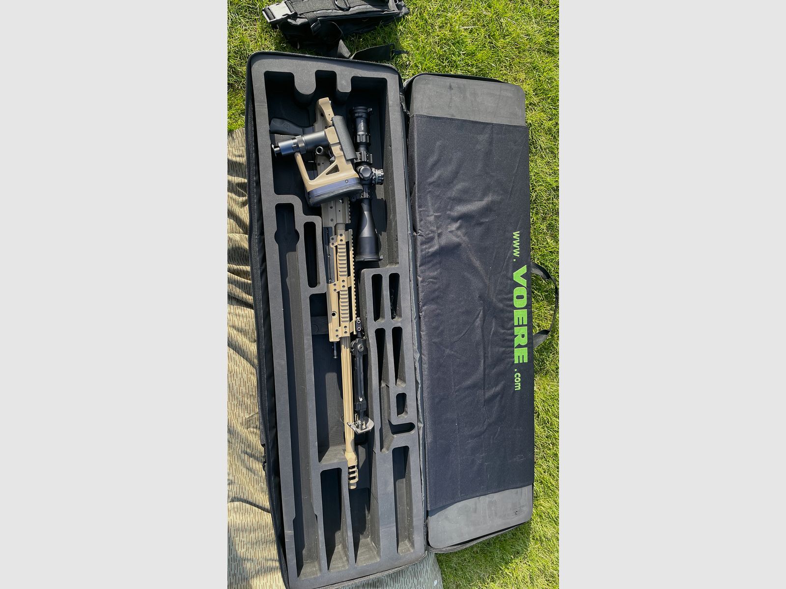 Longrange Voere M2 en .300 Win Mag avec Kahles K525i 5-25x56 SKMR 3 ccw gauche Eratac Montage et Fortmeier bipied
