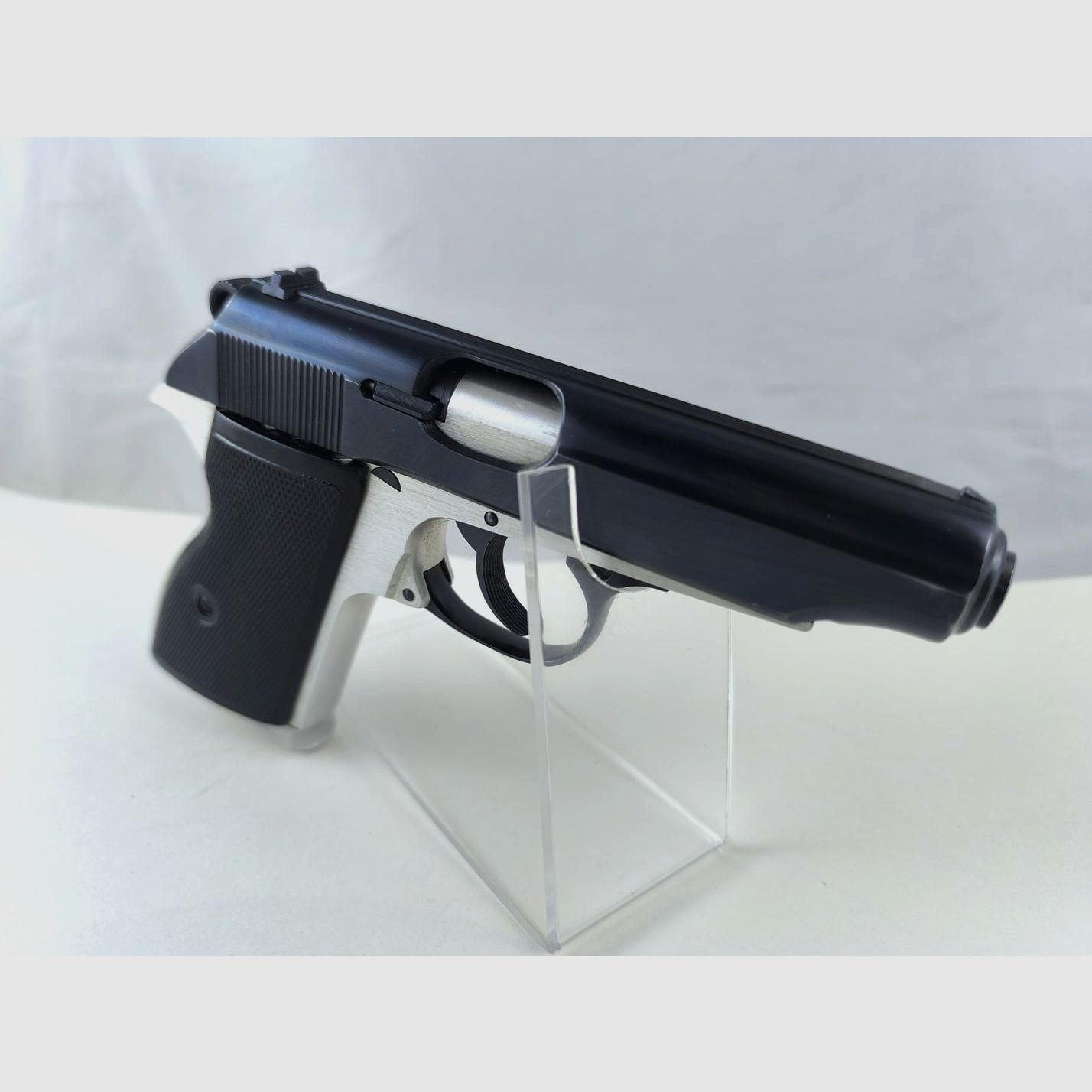 Pistolet FEG PA63 kal. 7,65Br, zdjęcie 1 z 3