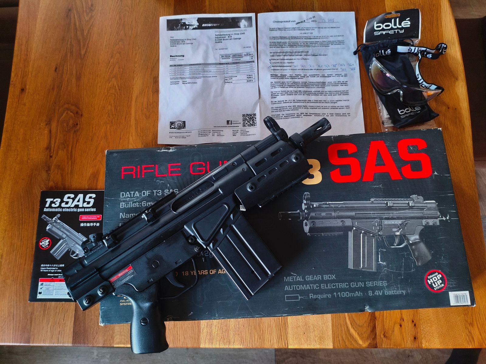 Airsoft gun T3 SAS in like-new condition!