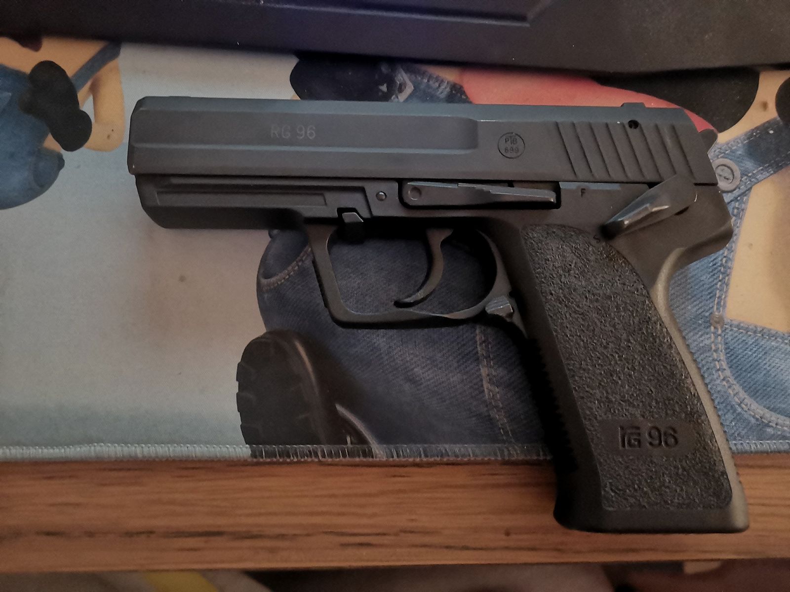 RG 96 9mm blank firing