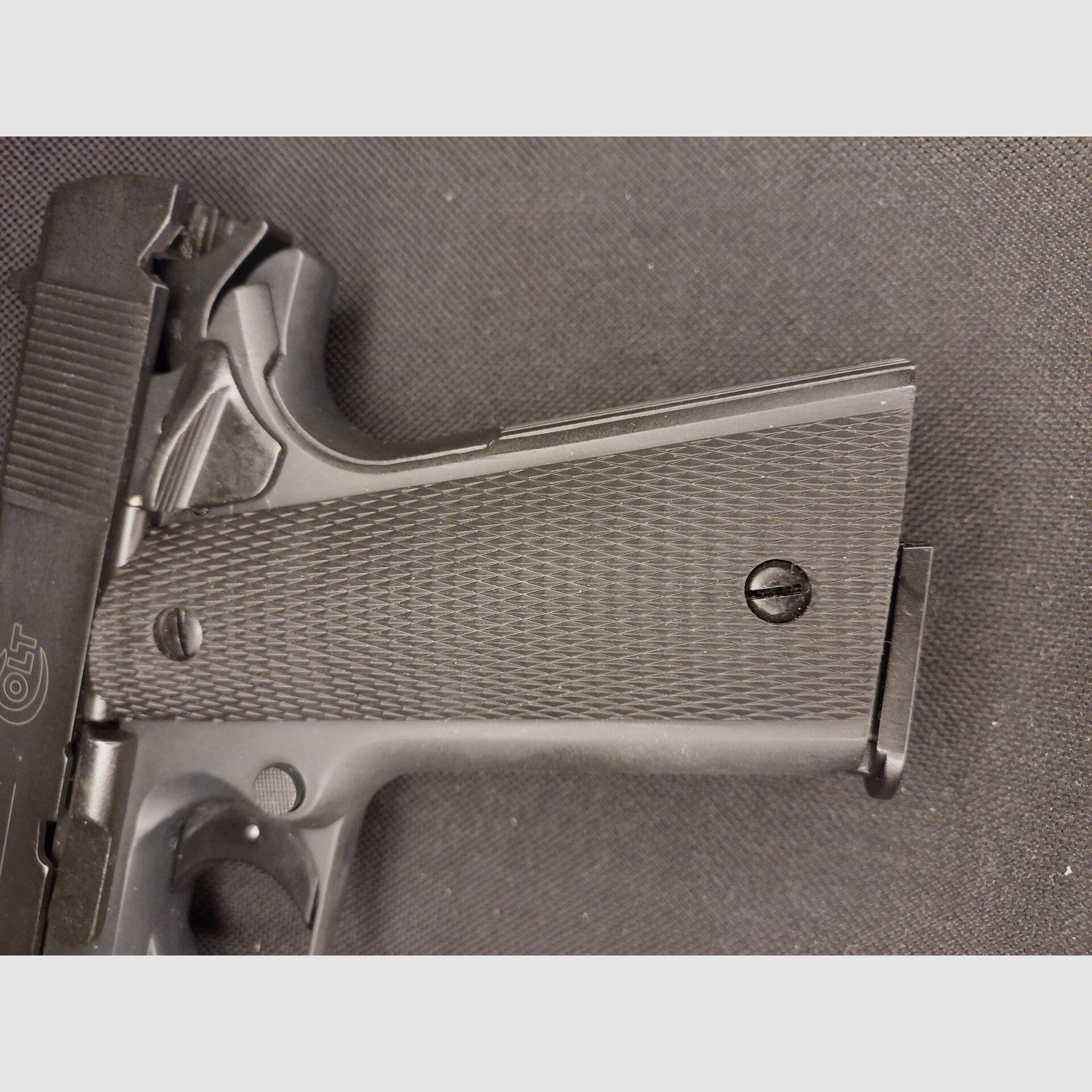 Colt Government 1911 A1 Schreckschuss Pistole 9mm P.A.K. (PTB 774) neuwertig!