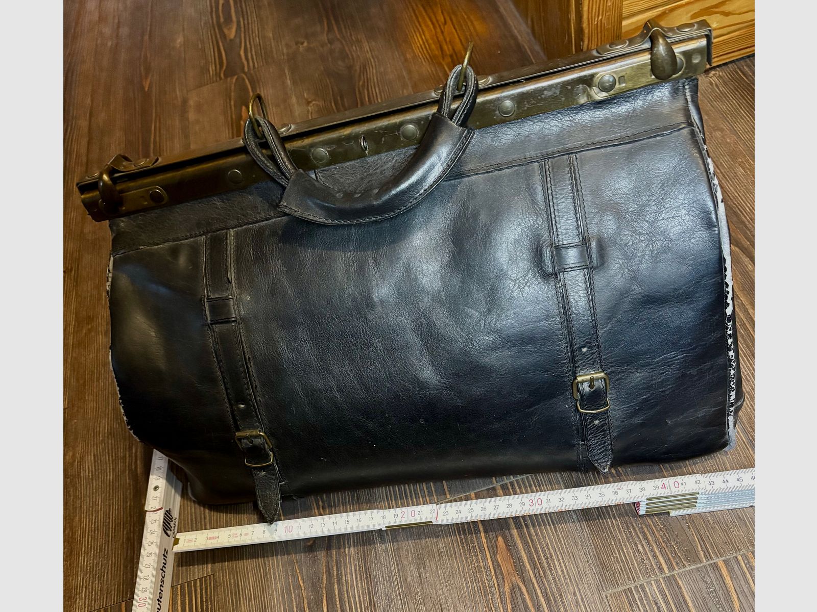 Old DOCTOR BAG for the ambitious revolver and pistol shooter