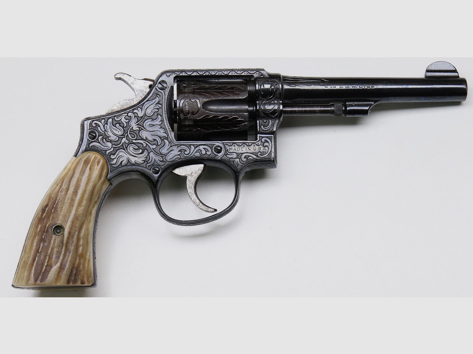 Smith & Wesson Modell: M&P mit Vollgravur