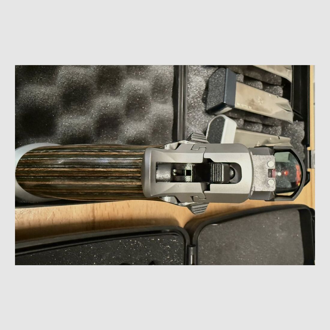 SIG Sauer P226 + conversion system .40S&W, 9mmLuger