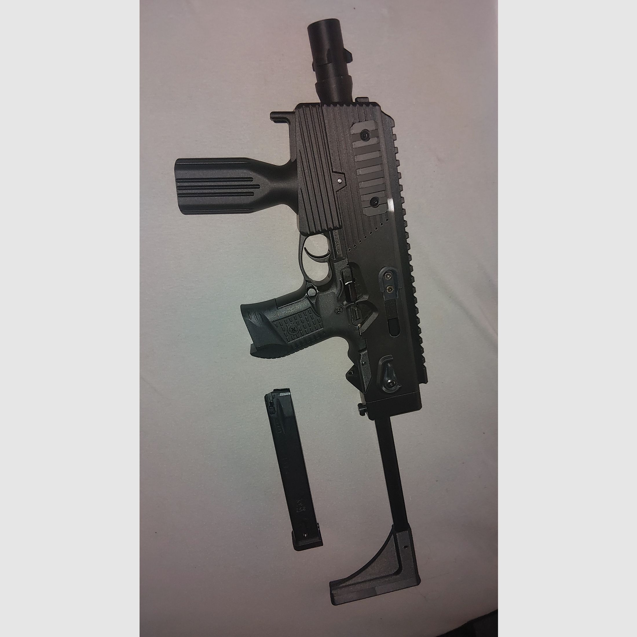 Schreckschuss im TMP/MP9 Style 