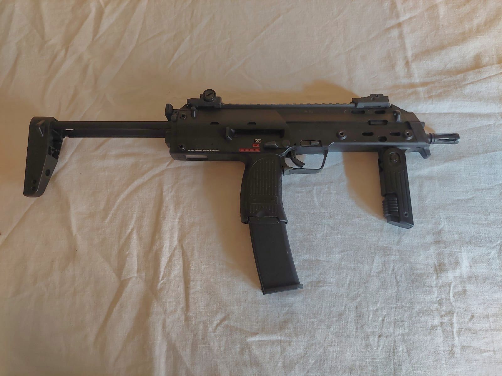 HK Mp7A1 6mm GBB + Tasmanian Tiger Tasche 