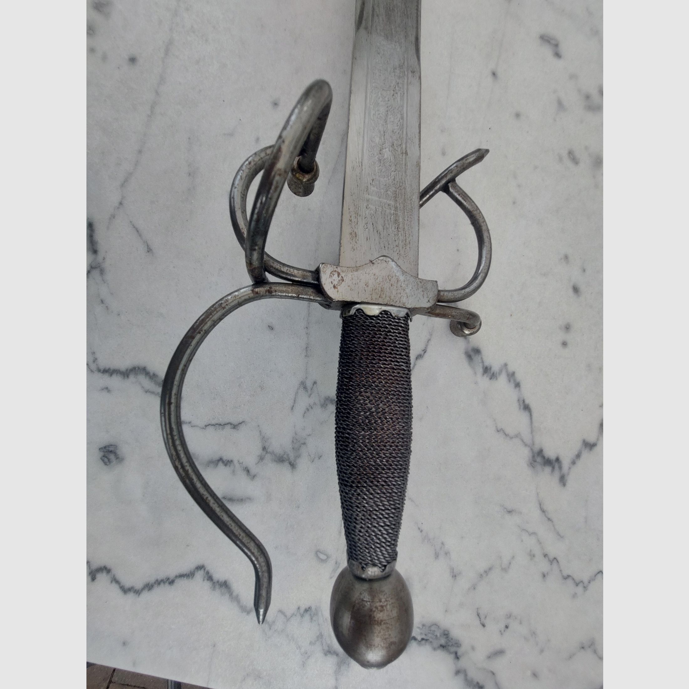 Medieval decorative sword, image 4 of 5