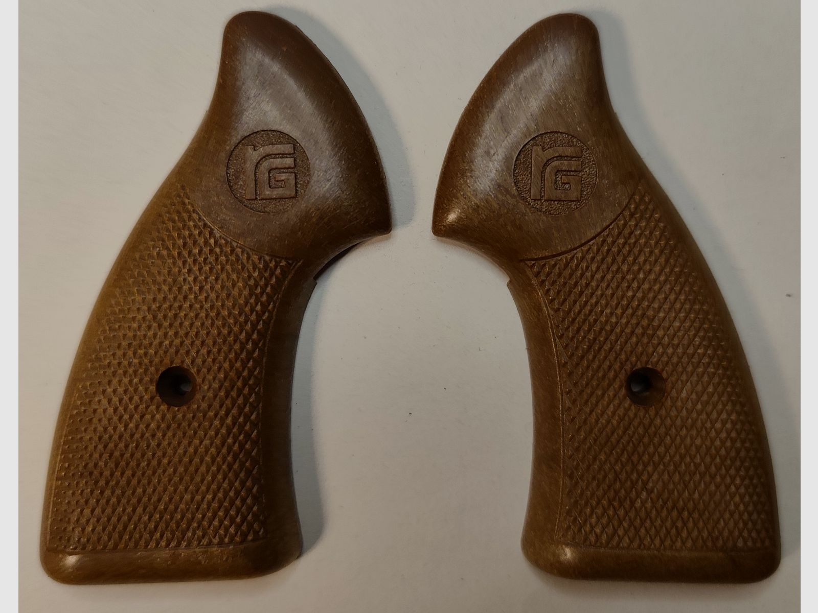 Poignées originales Röhm RG 69 79 89 99 pour revolver