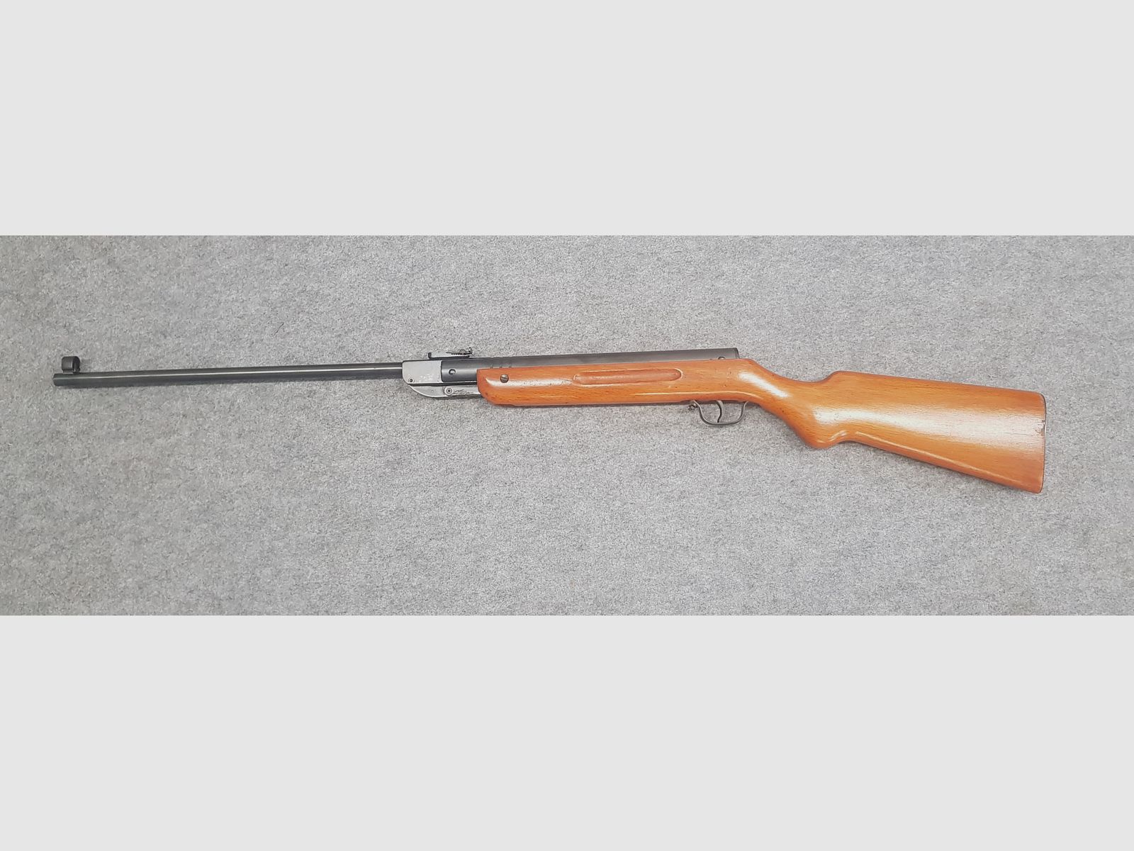 Seitlich verschraubt !!!  Seltene Ausführung  schönes Haenel Mod.  III-284   III 284 cal. 4,5mm Diabolo