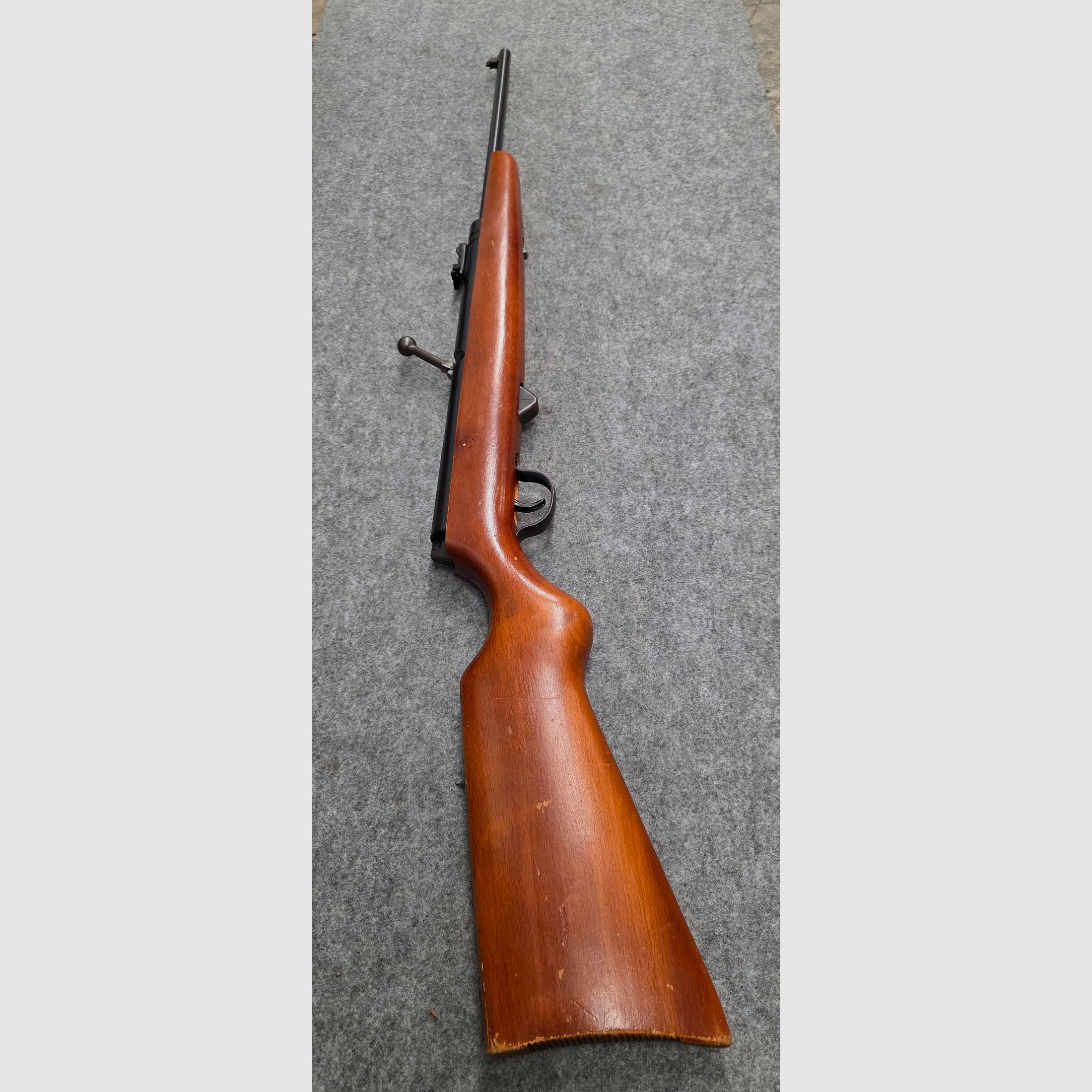 4.) Haenel 310 z standardowym spustem, ładowany powtarzalnie, karabin pneumatyczny 4.4mm