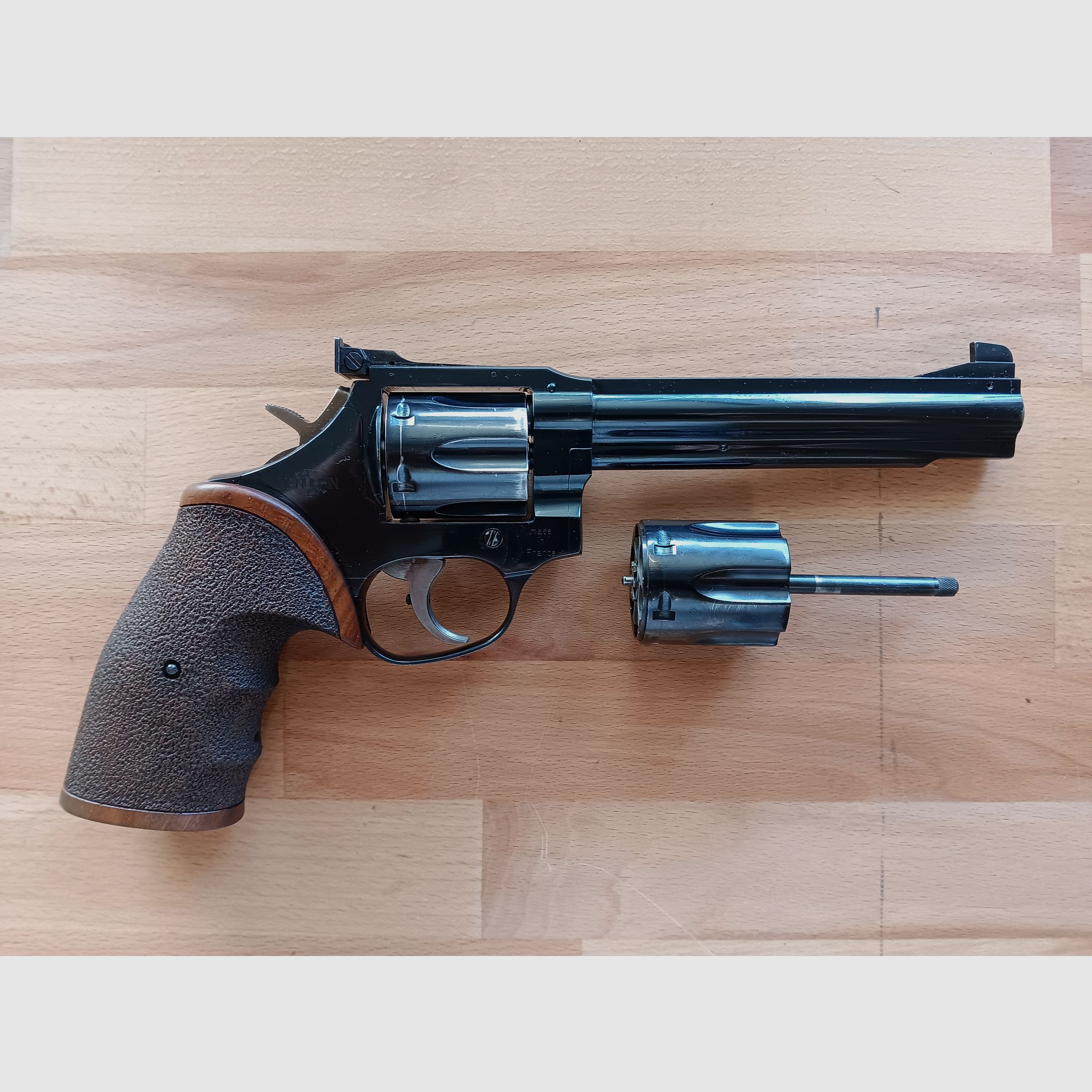Revólver Manurhin MR73 "alt" .357 Magnum con tambor intercambiable 9mm Luger