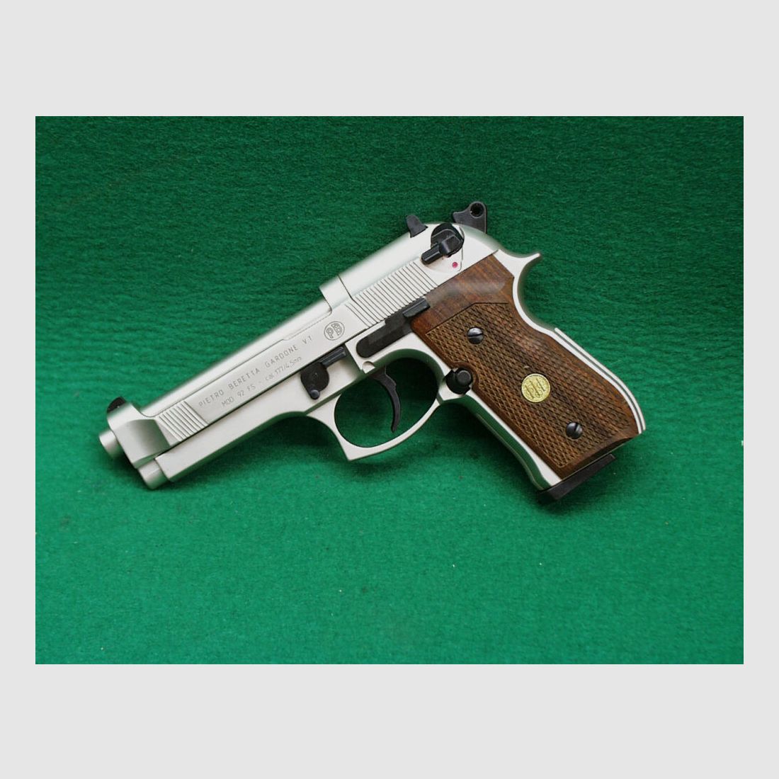 Umarex CO2 Beretta Mod. 92FS, nikkel/houten grippanelen