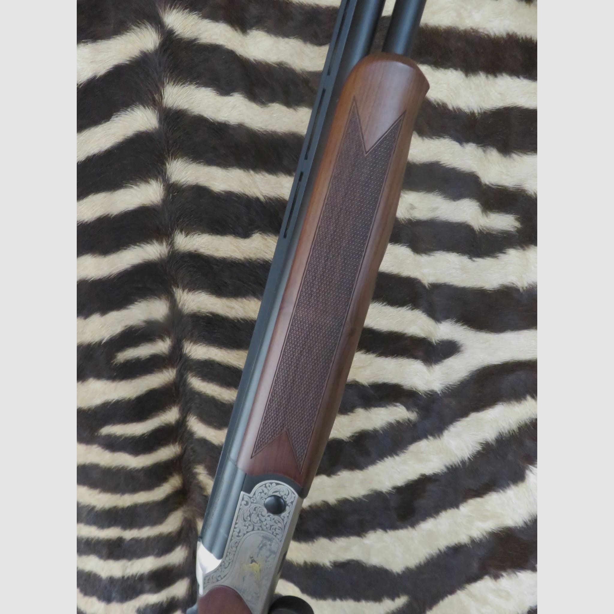 HUGLU Eagle Gravé Flinte Kal.410 Läufe 71 cm 1/4 1/2 – Waffenkoffer, Bild 3 von 12