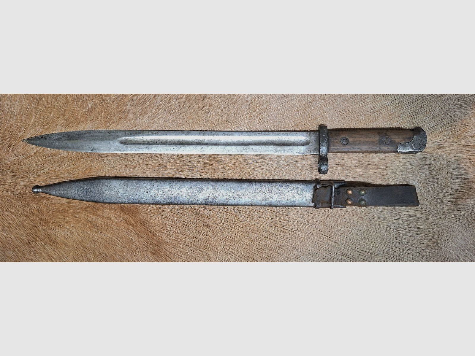 SVT 38 Tokarev bayoneta de sable
