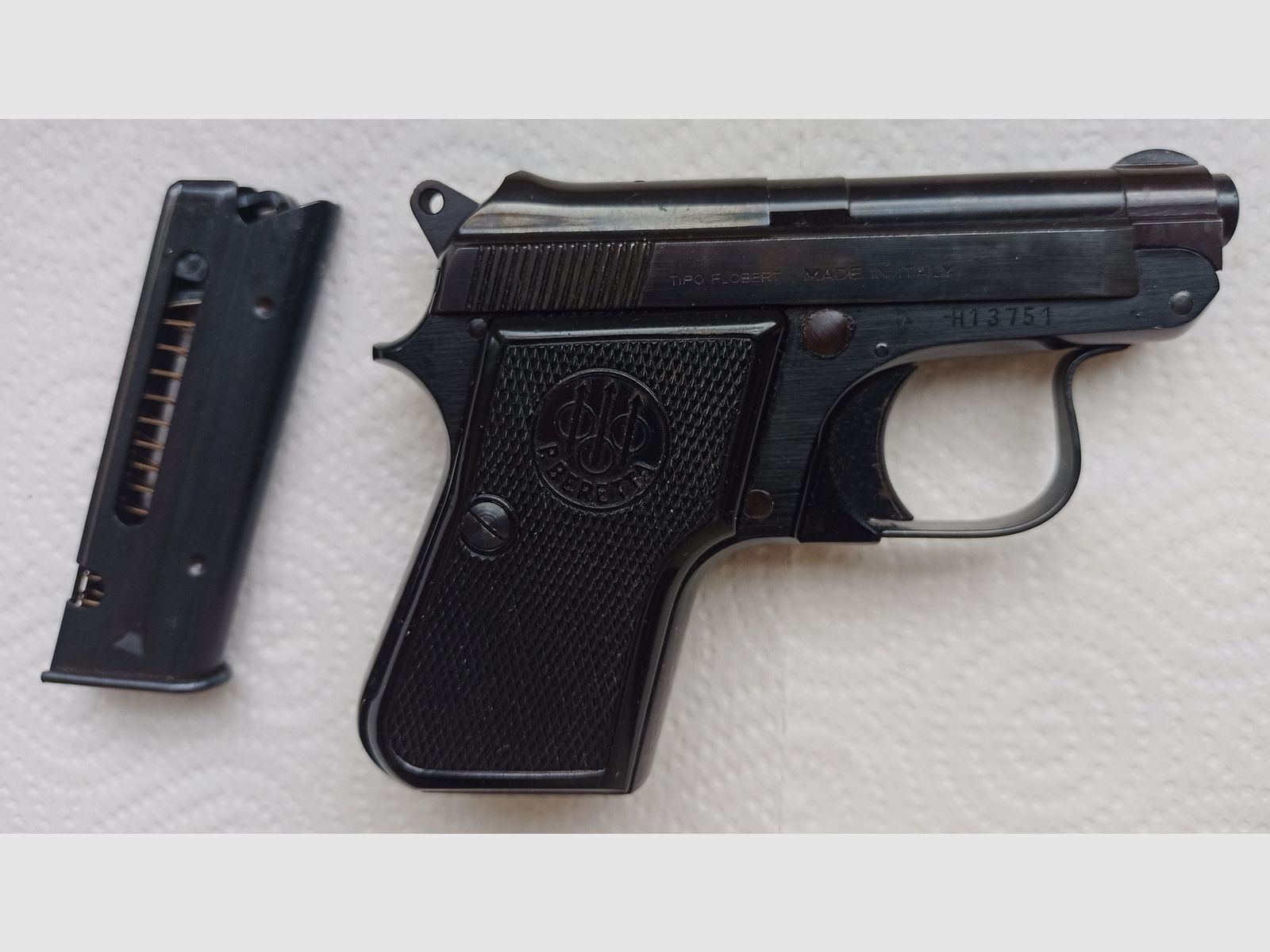 Pistolet półautomatyczny Beretta 950 .22Short