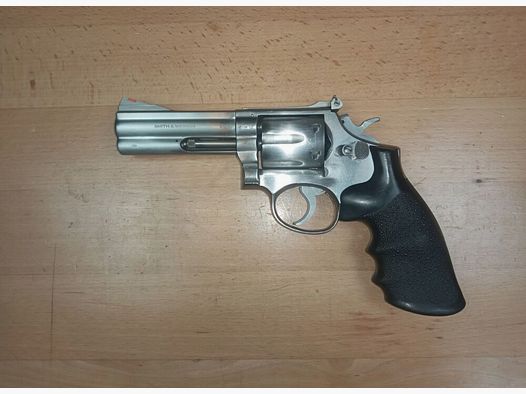 Smith & Wesson M 66