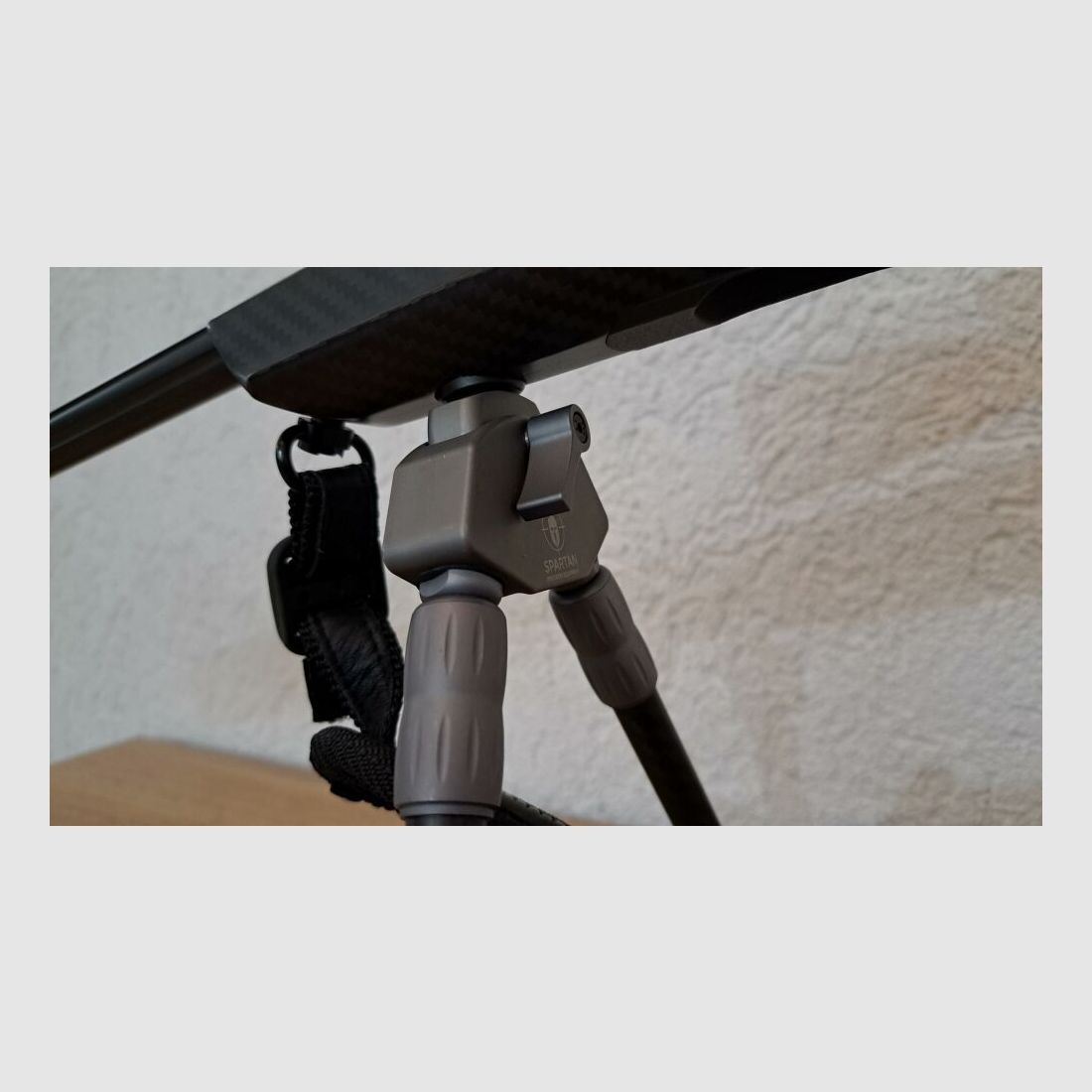 Merkel K5 Extrem mit FBT Carbon Lochschaft, DDOPTICS Zielfernrohr, Recknagel Schalldämpfer, Spartan Zweibein, Automatik Gewehrriemen, Luxus Koffer etc.