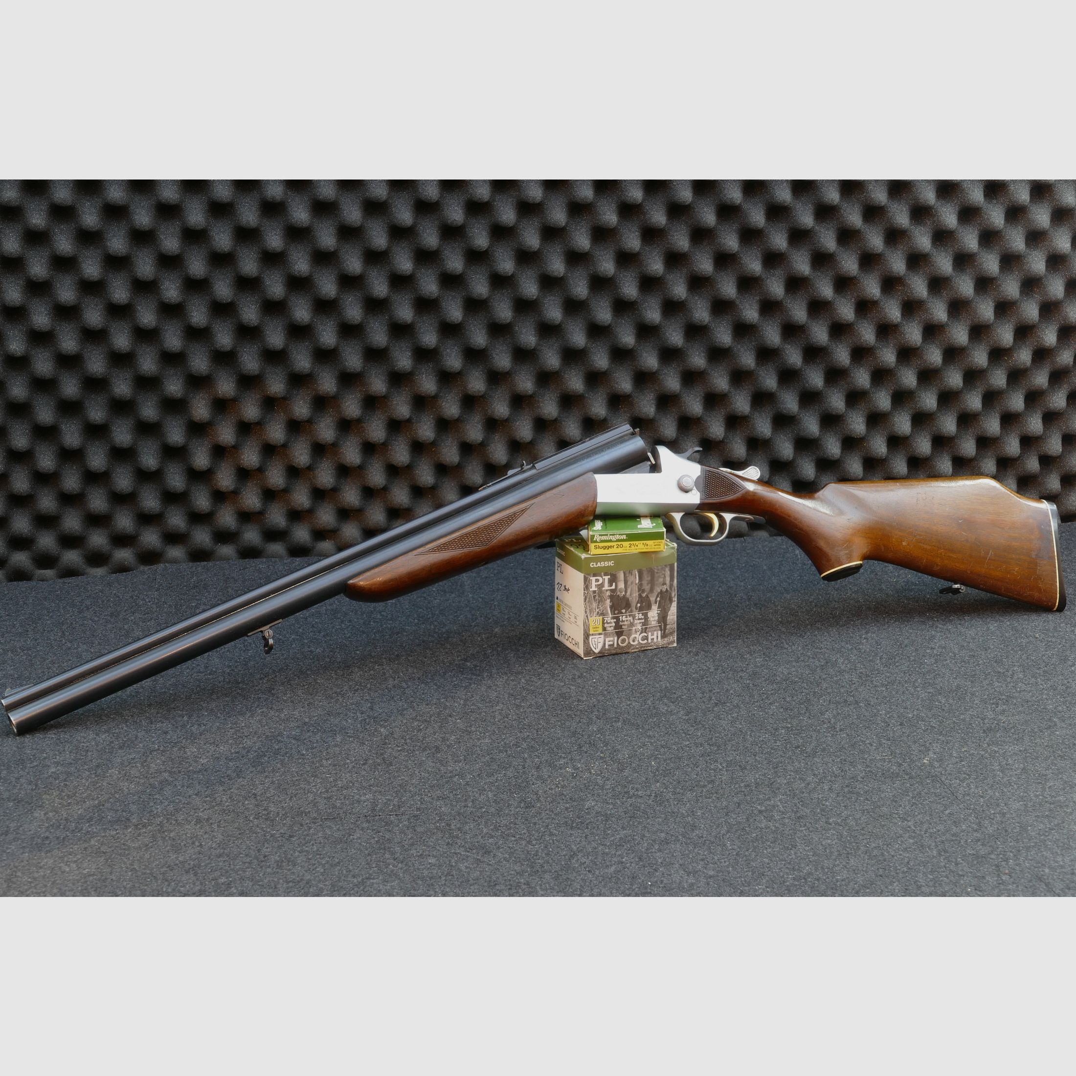 Savage Model 24 DL — Kombi‑Bockbüchsflinte (Gewehr über Schrotflinte), Kaliberkombination .22 WMR / 20/70 inkl. einfacher Optik