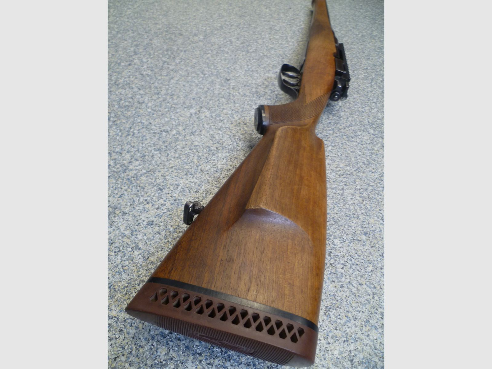 Repeater rifle Hubertus M98 .30-06 Spring.