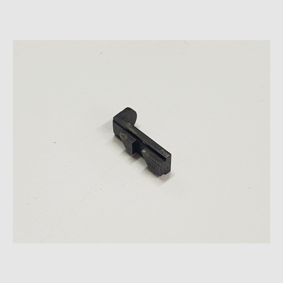 30M1 [25] US 30M1 carbine magazine holder/magazine catch, used, US military part-D7161828