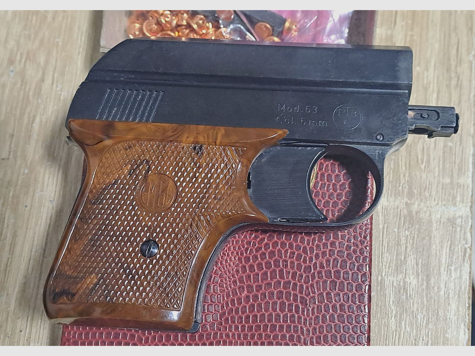 EM-GE Mod. 63 cal. 6 mm Flobert/ PTB 6 with spare magazine in original packaging!