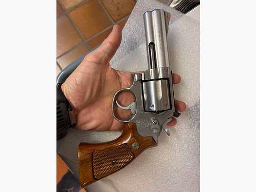 Smith & Wesson 686 357 Magnum 