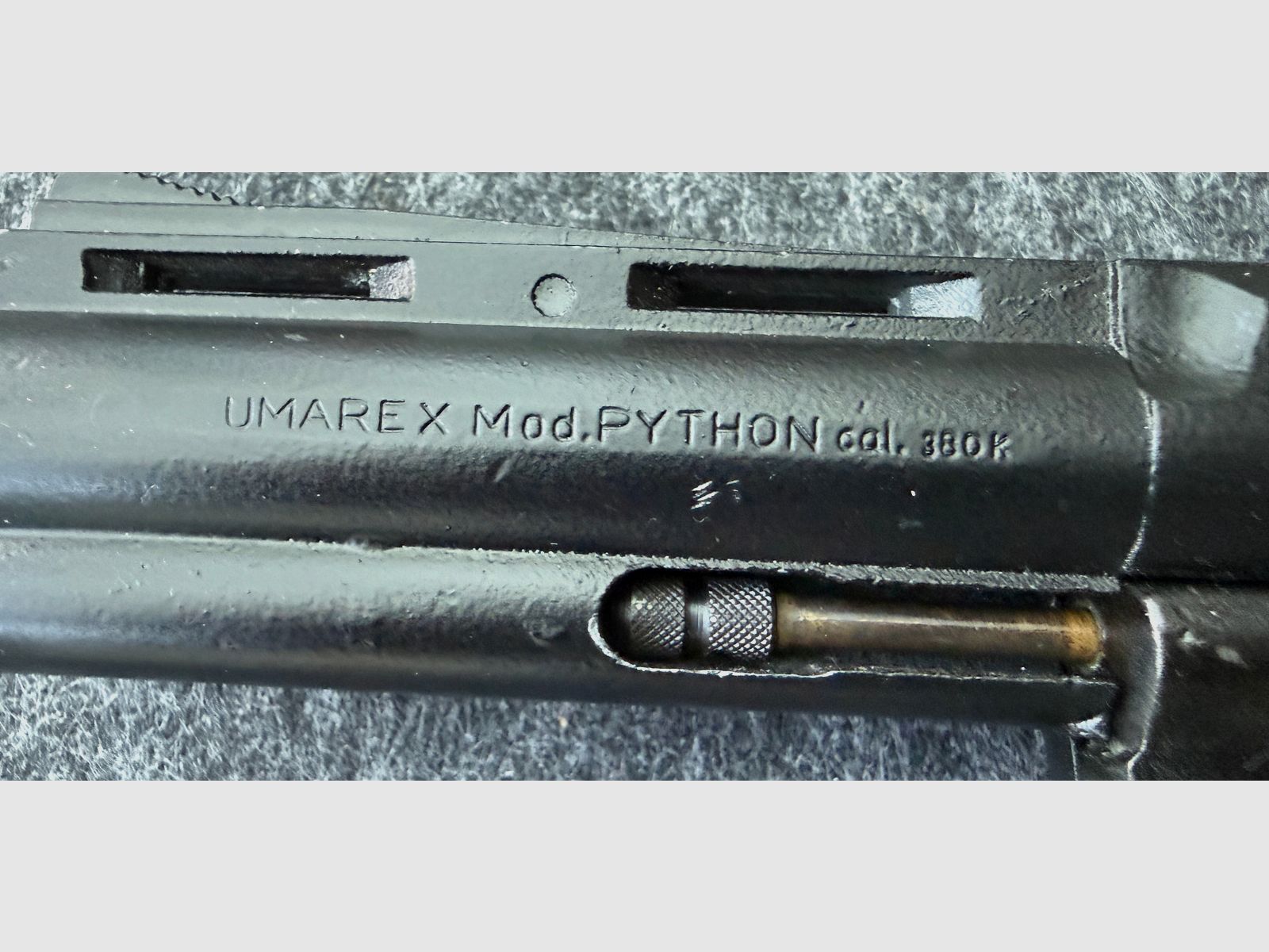 UMAREX model Python. Caliber 9 mm blank (.380 blank). Black