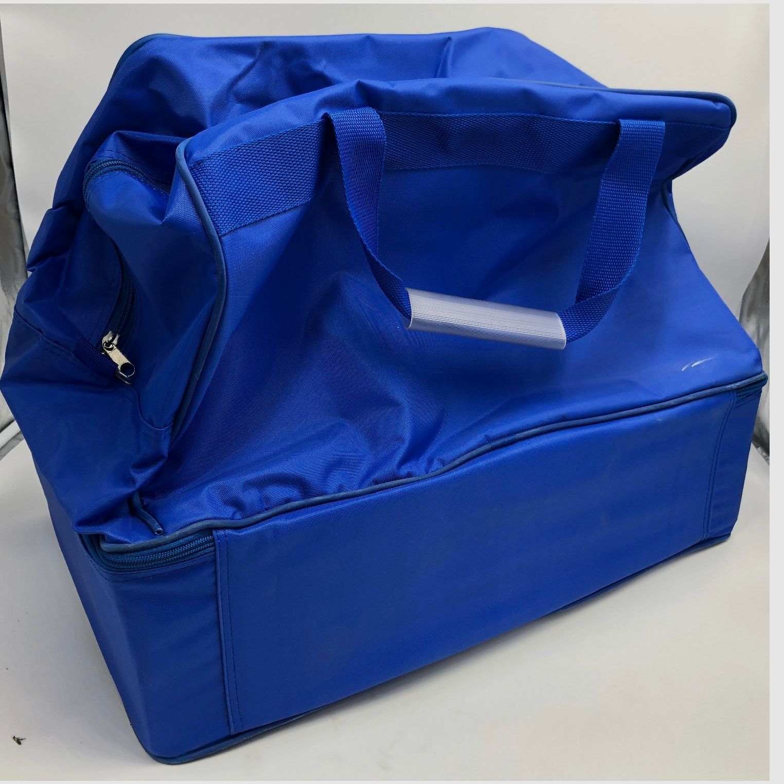 BOLSA DE DOBLE FONDO EN NYLON AZUL