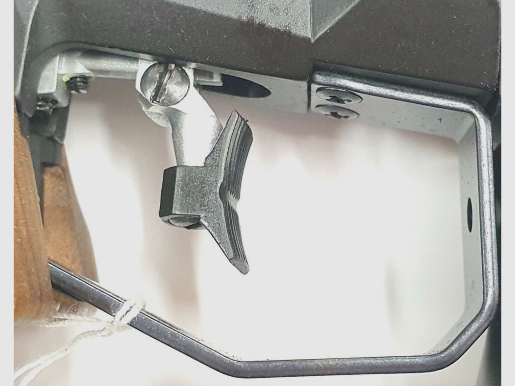 Feinwerkbau CO2 Pistool Mod. C25 Kaliber 4,5mm Diabolo, F in het vijfhoek met koffer en accessoires, links