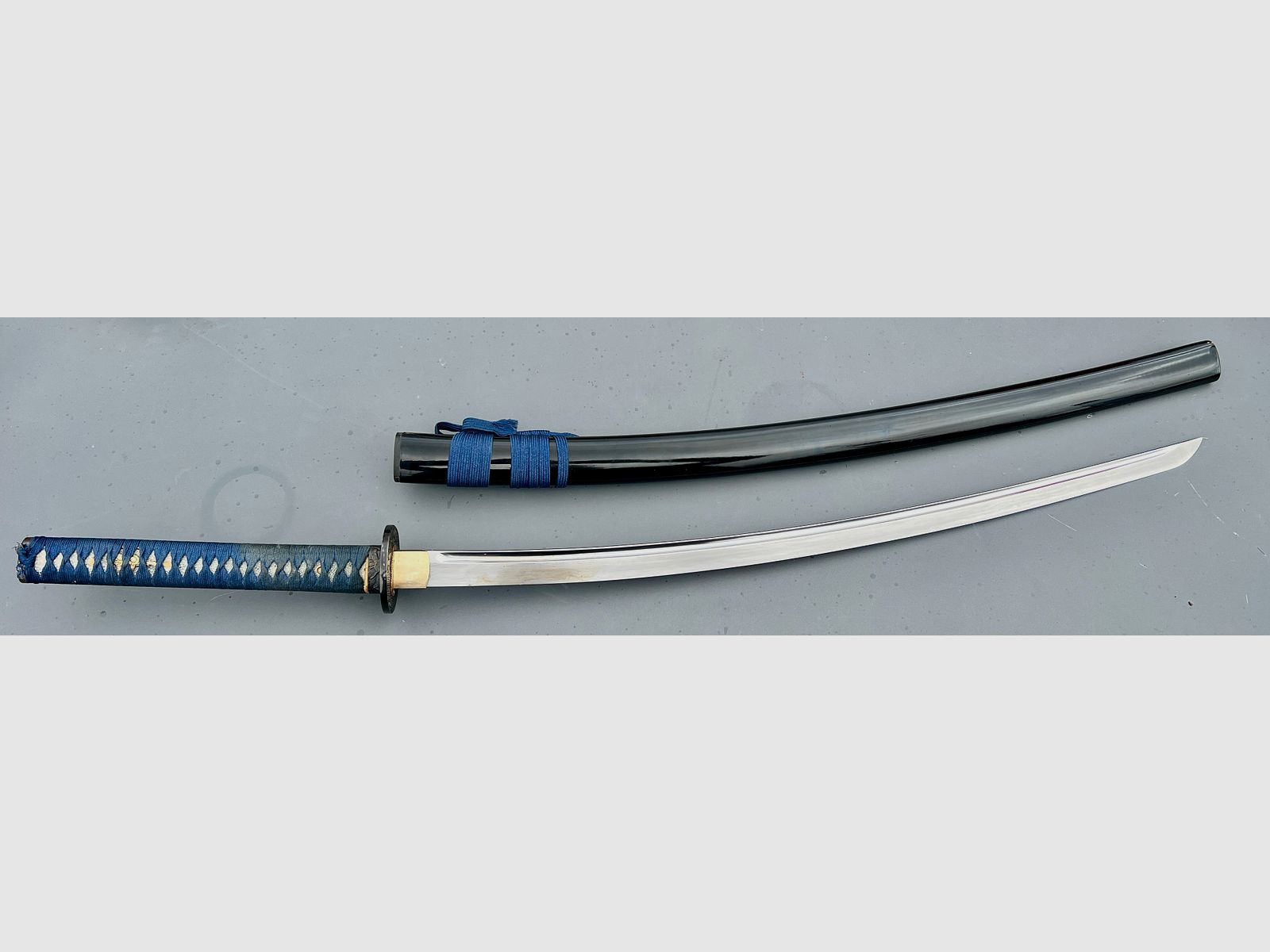 Dernière légende Mikusa 4000 Katana — 73 cm Nagasa / lame différentiée pliée / rare de collection (pas Hanwei / Paul Chen Cold Steel Tozando Nosyudo Minosaka Kaneie Yoshindo Yoshihara) Bugei Citadel première Oni Forge, image 6 sur 10