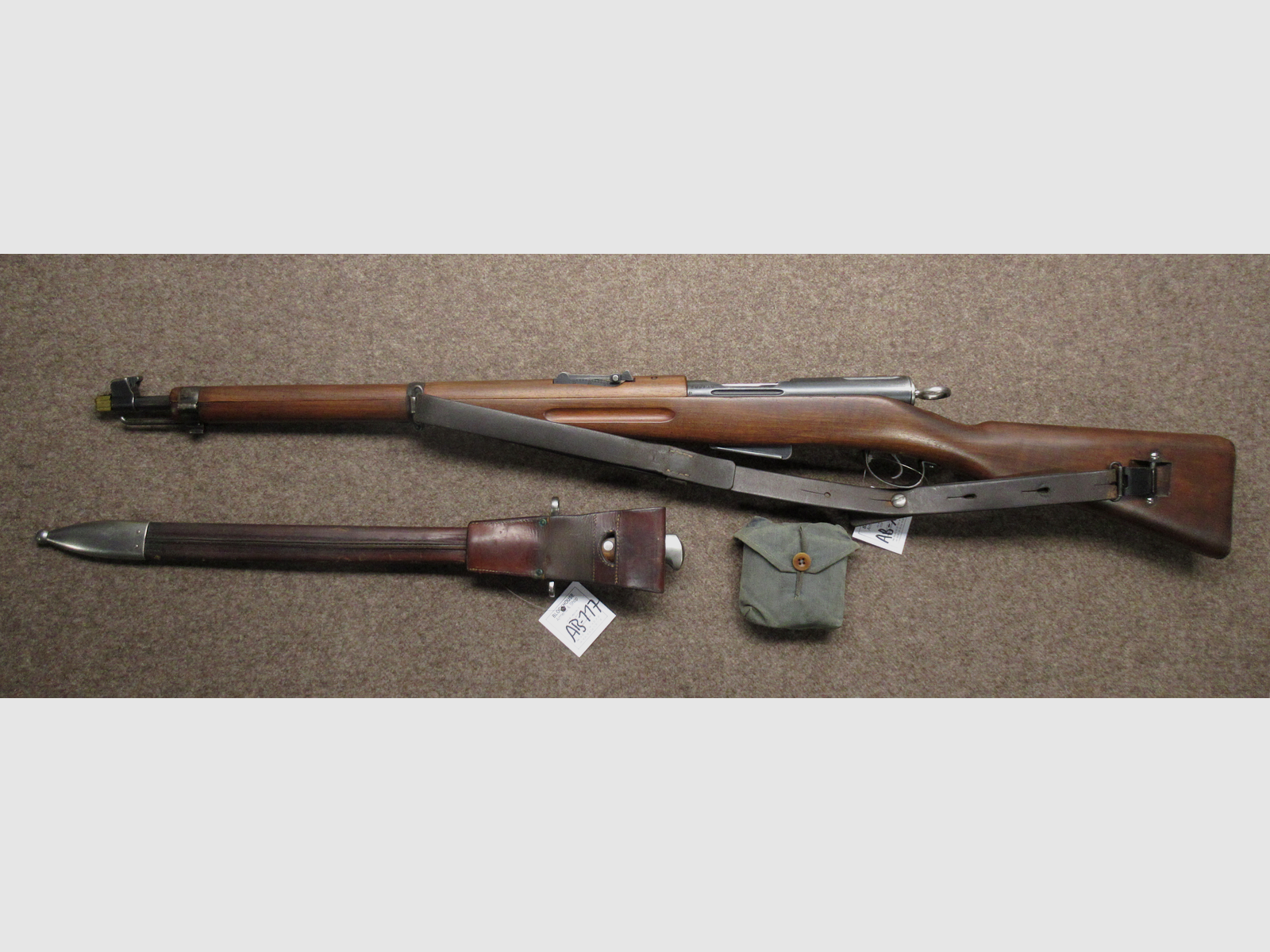 AB-117 W+F mod. K11 carabine cal. 7.5x55, image 2 sur 3