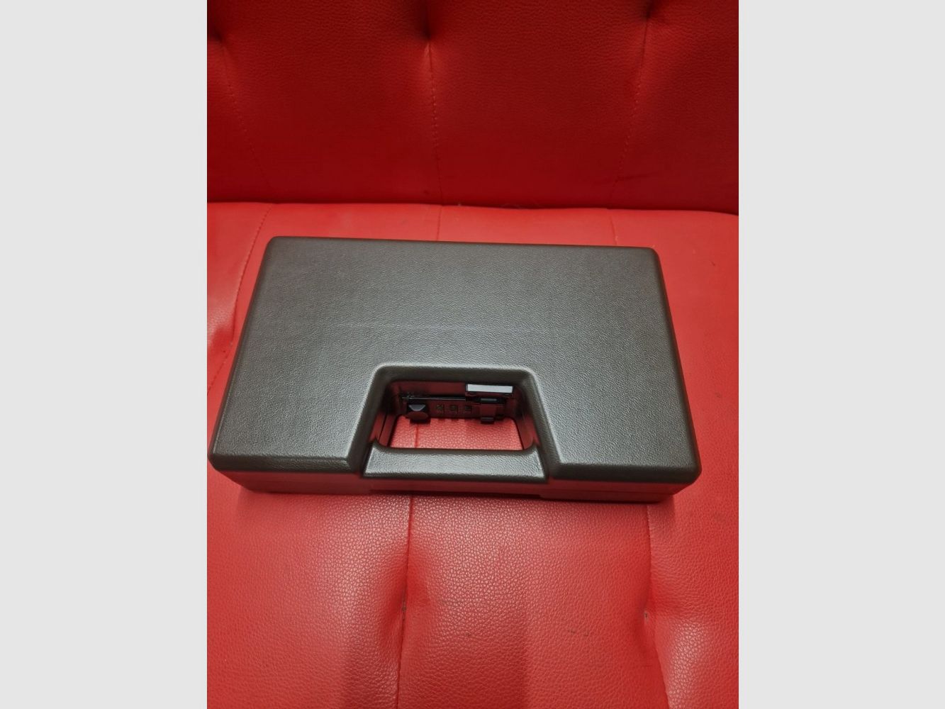 CZ MOD. 27 WEHR. 7,65BR. (GEBRUIKT), afbeelding 3 van 4