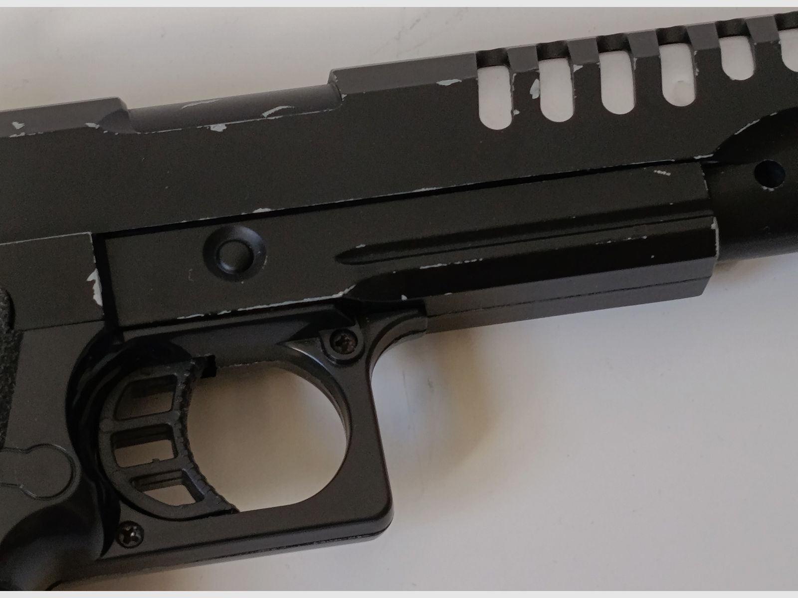 Pistol, airsoft, spring-powered