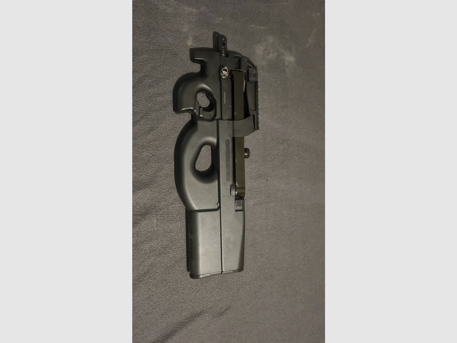 Airsoft P90 bez akumulatora