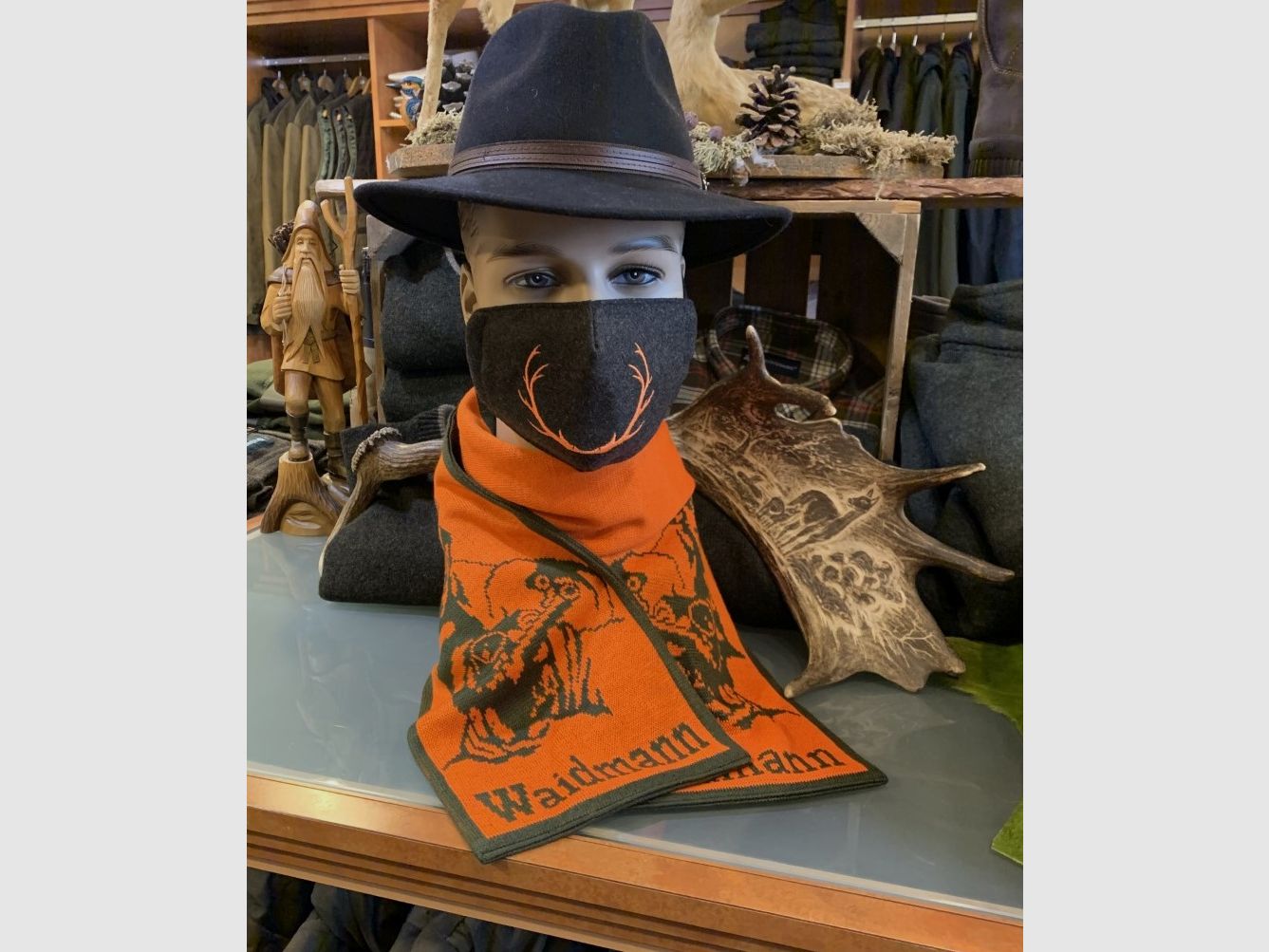 Wendbarer Schal Grün / Orange - Waidmann, Bild 3 von 5