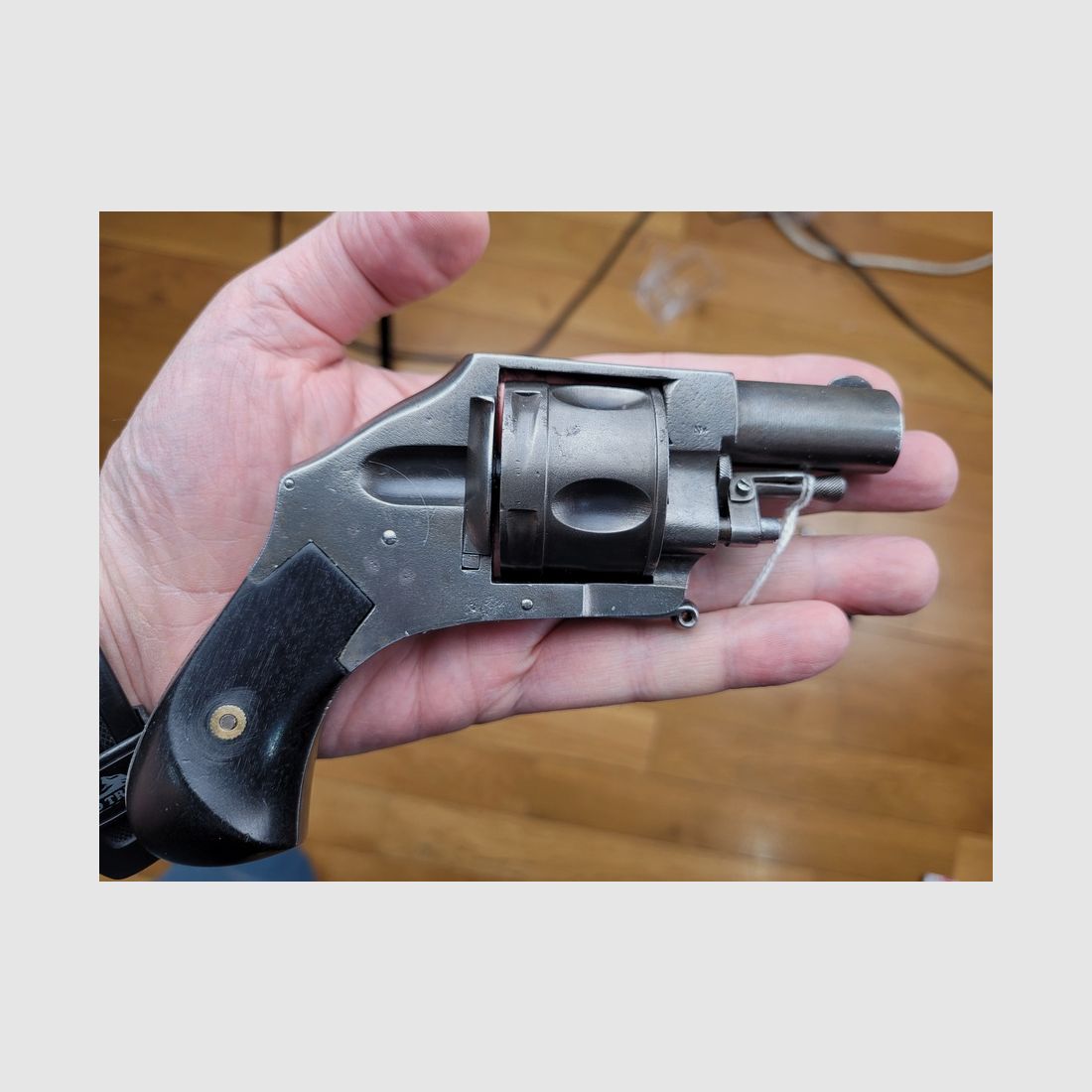 Raro revólver tipo bulldog de 5 disparos – calibre .450 poco común – hammerless – hermosa mecánica – fabricación tardía de Lieja – en excelente estado, imagen 1 de 14
