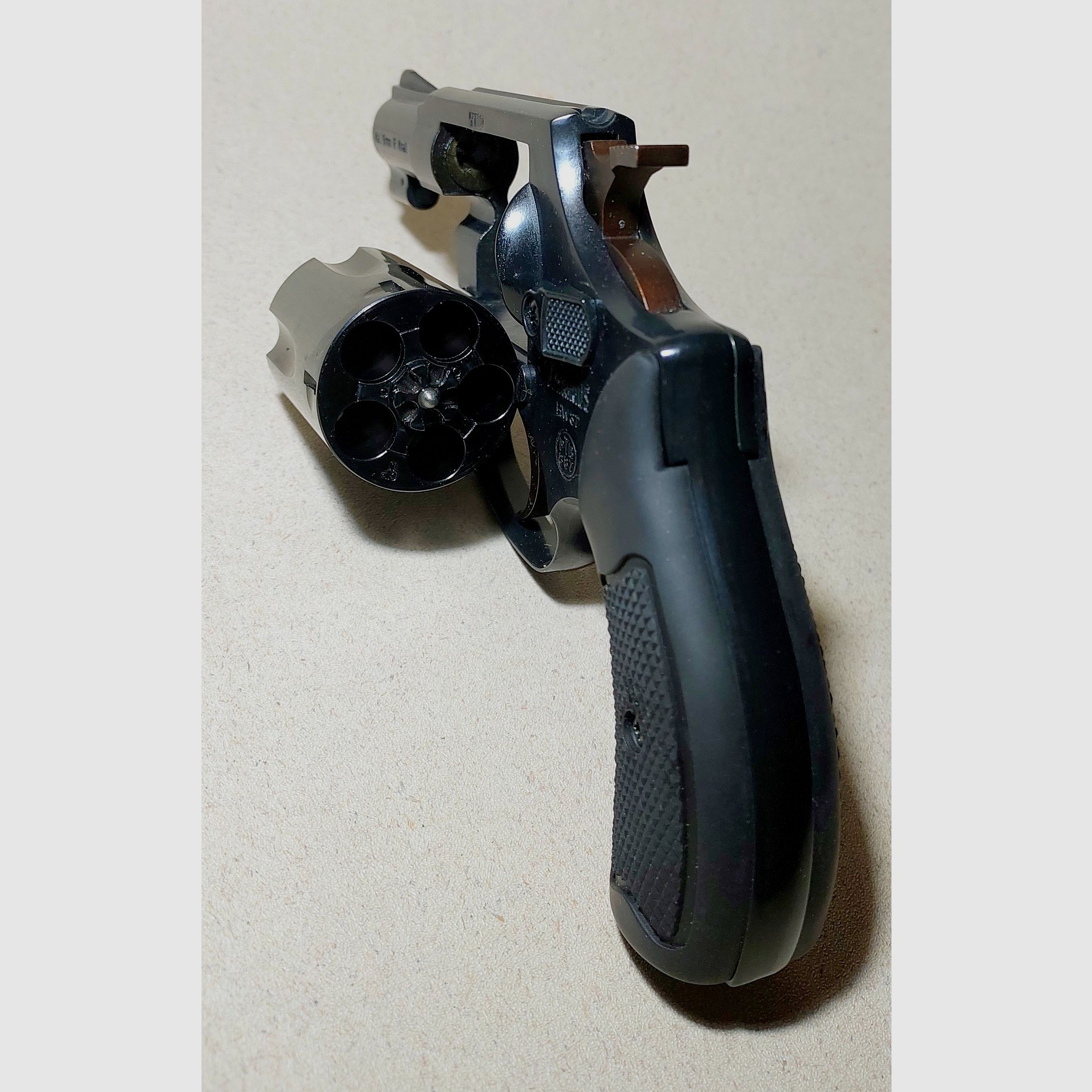 Weihrauch HW37 cal. 9mm R.K. (PTB 887) mit Lederholster