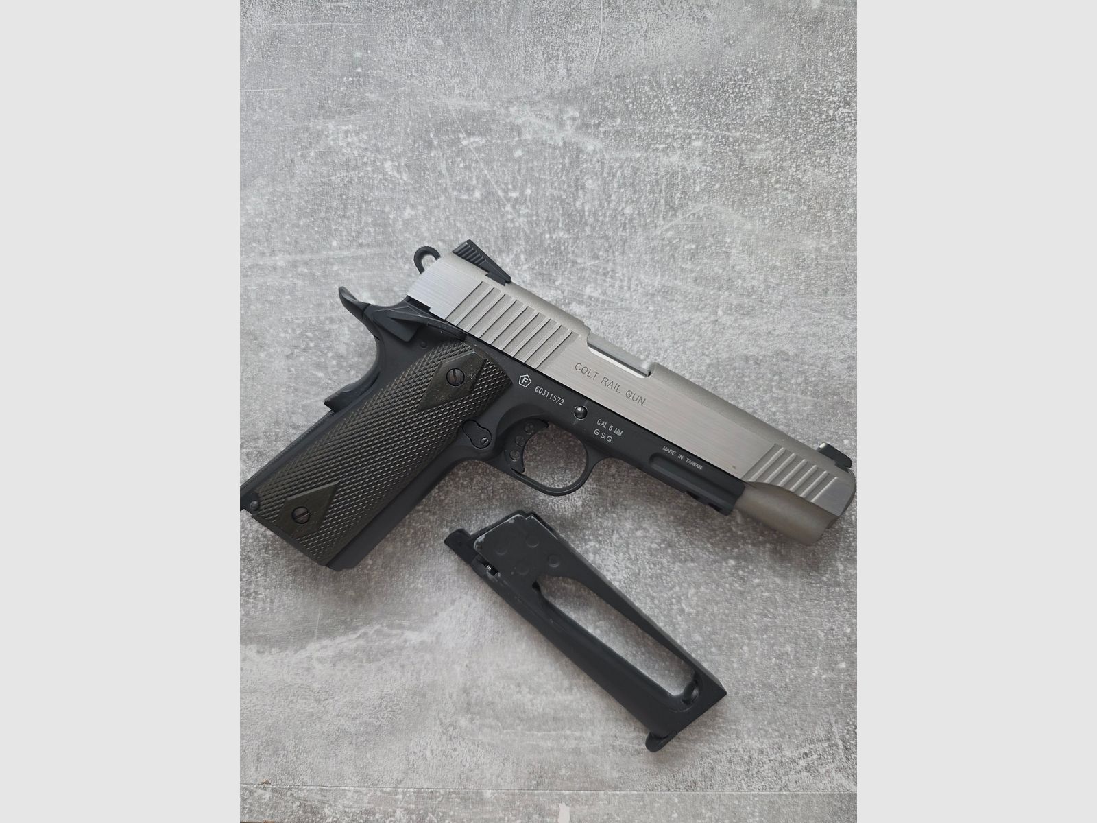 VB Cybergun Colt 1911 CO2 BlowBack Edelstahl Dual Tone