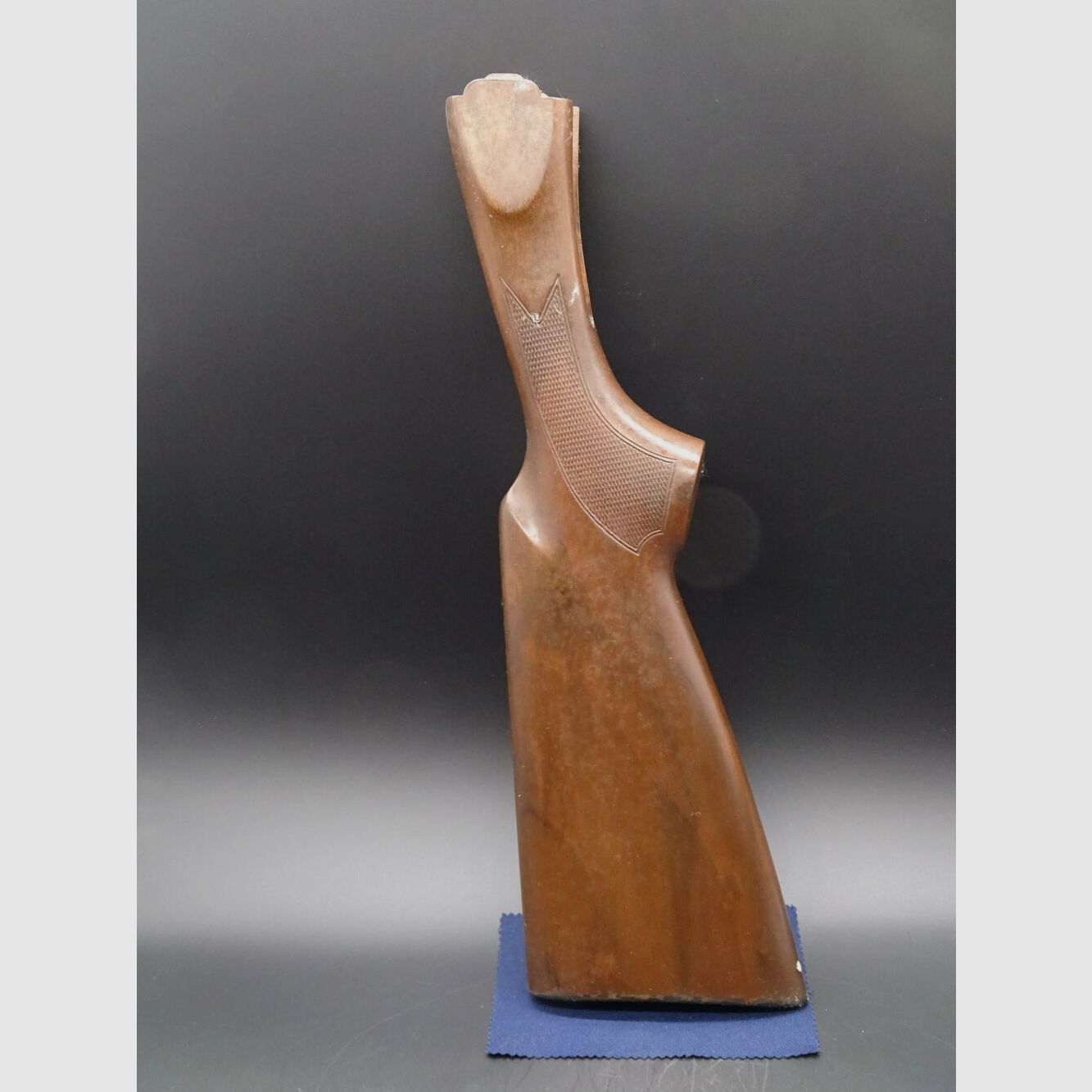 Stock wood shotgun / rifle shipping free, image 2 of 3