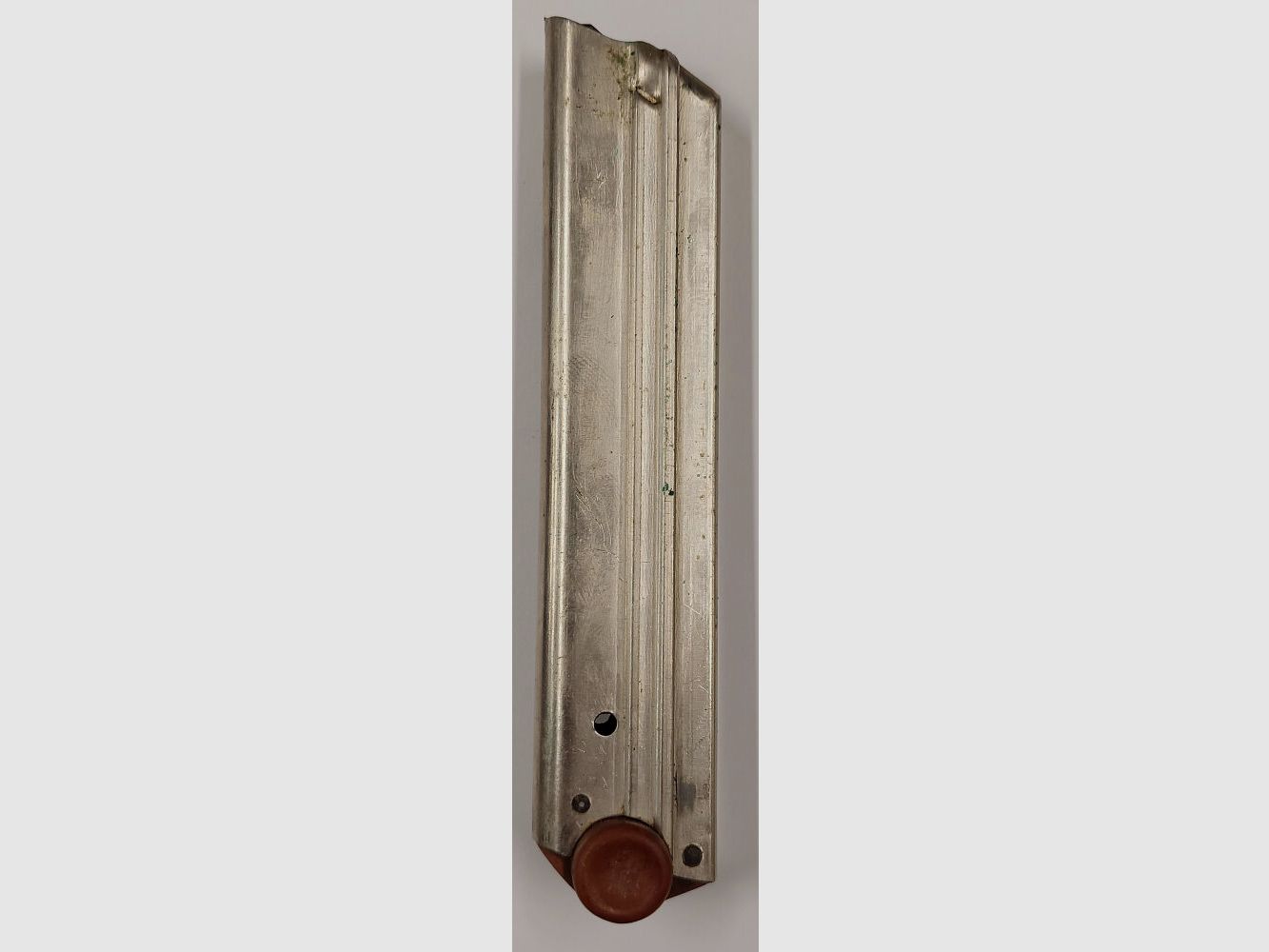 Fabryka broni w Bernie Oryginalny 8-strzałowy magazynek szwajcarskiej pistoletu ordynansowego Parabellum 1900, 1906, 1929 kal. 7,65 mm Para P08