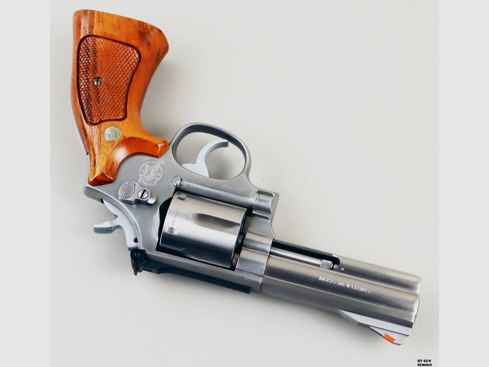 Revólver Smith & Wesson mod. 686-3 cal. 357 Mag. nº de serie BED4932, imagen 5 de 8