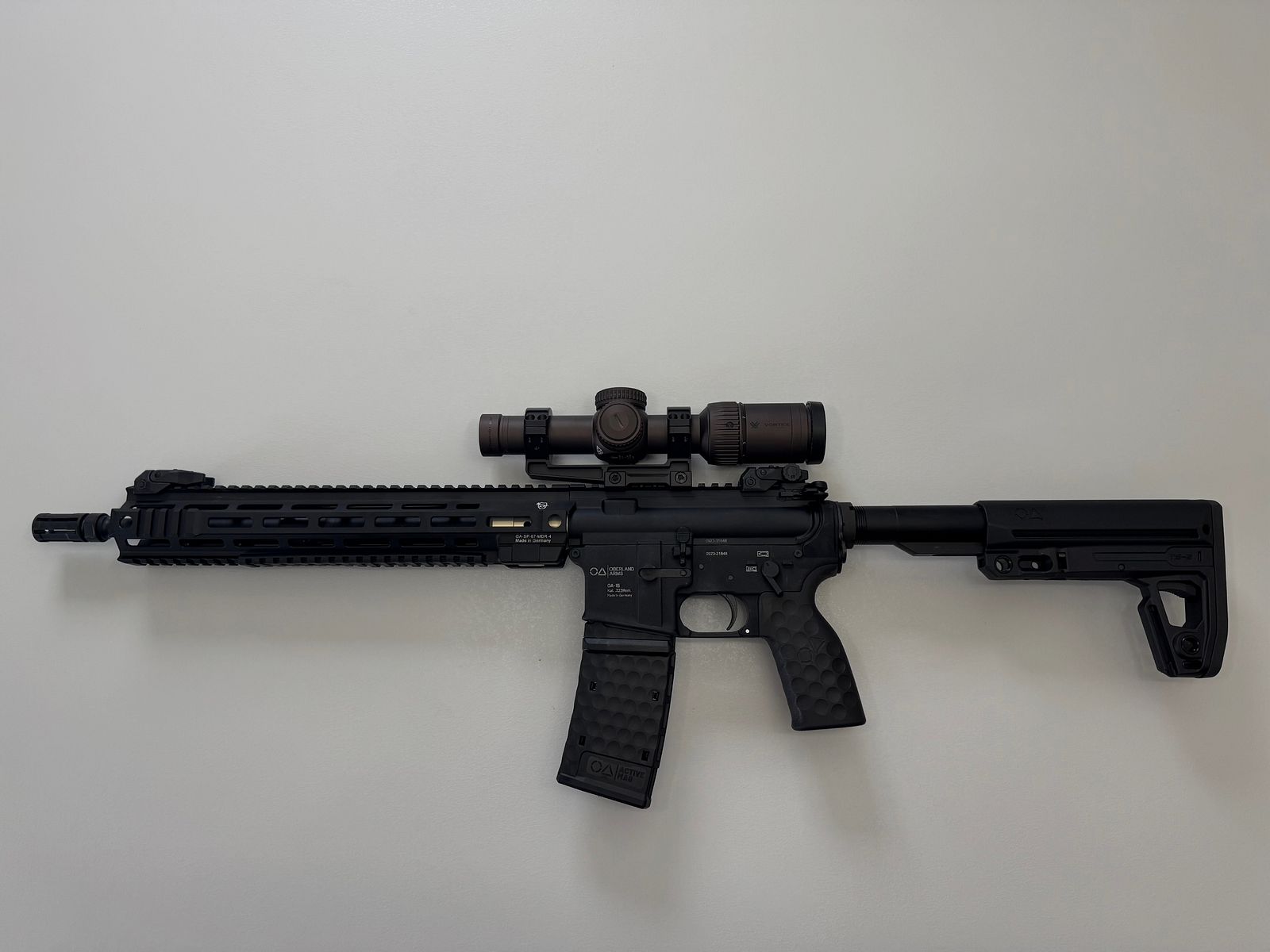 Oberland Arms OA-15 SL14 (14,5“) met OA-montage en Razor Gen ll 1-6x24