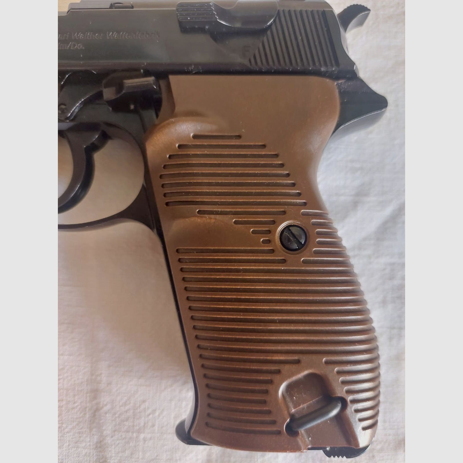 Umarex Legends Walther P38 CO2 BB