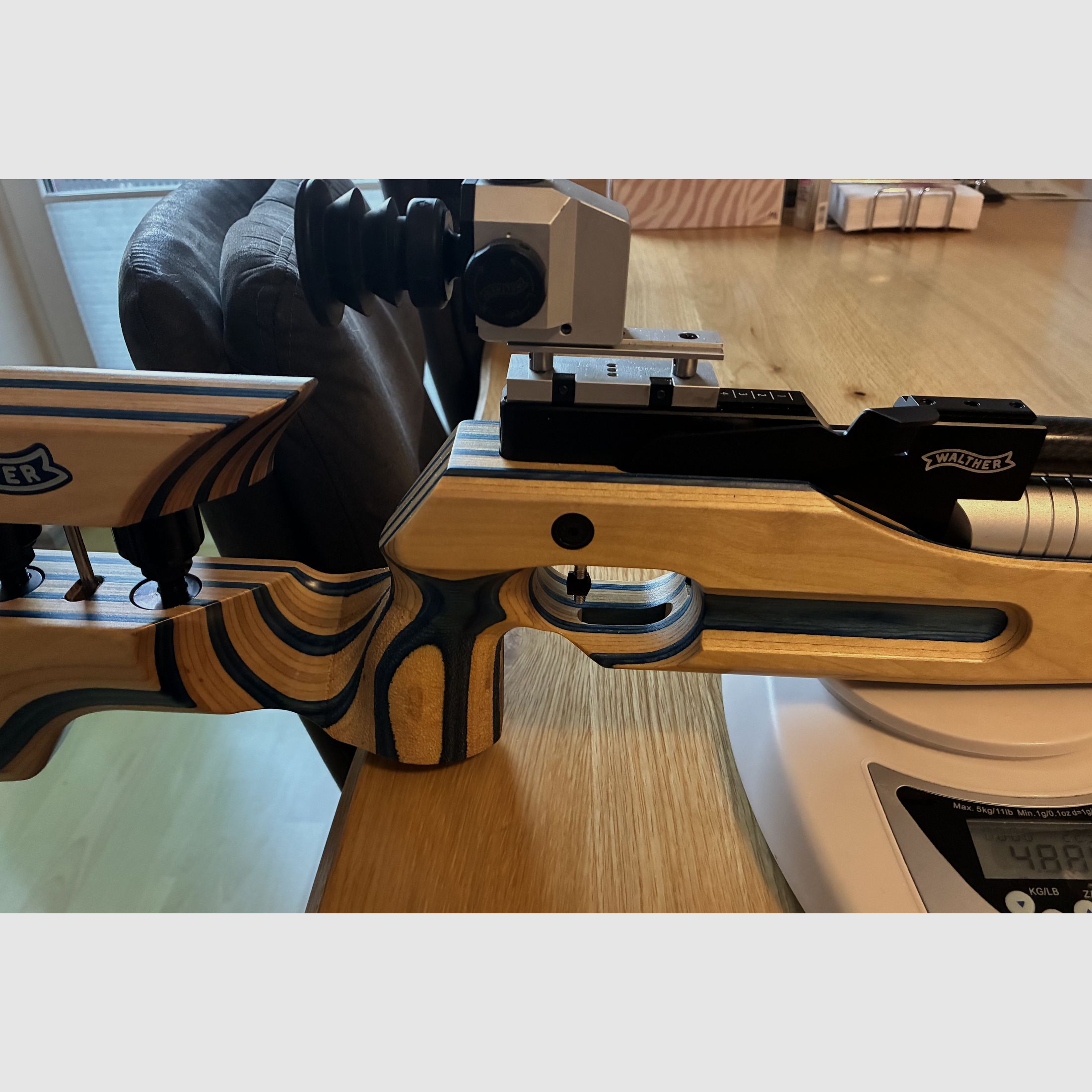 Air rifle LG 300 XT LG300XT wooden stock in top condition late model