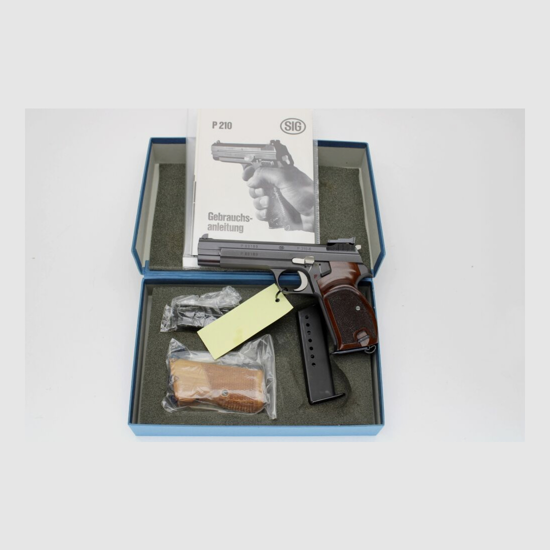 Pistole SIG P210-6 mit 2 Magazine 2 Griffschalen und Originalkarton 9mmLuger