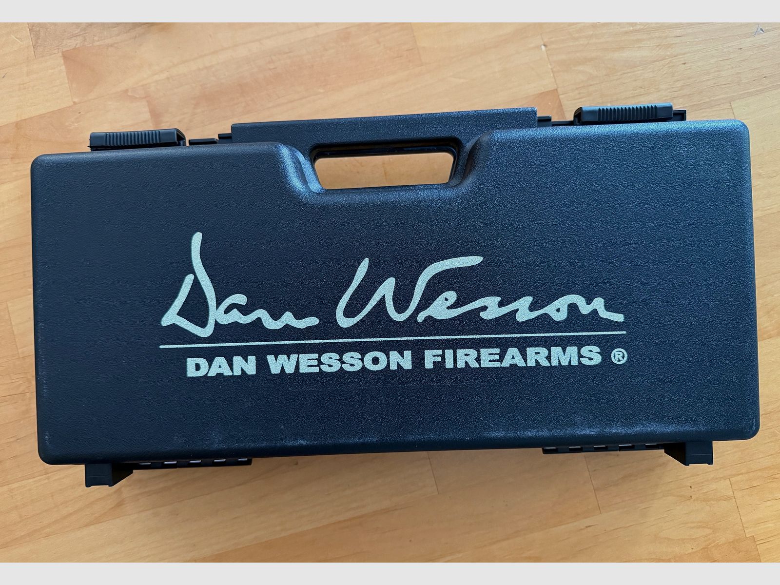 Dan Wesson 715 Diabolo *Rareza - cañón continuo*